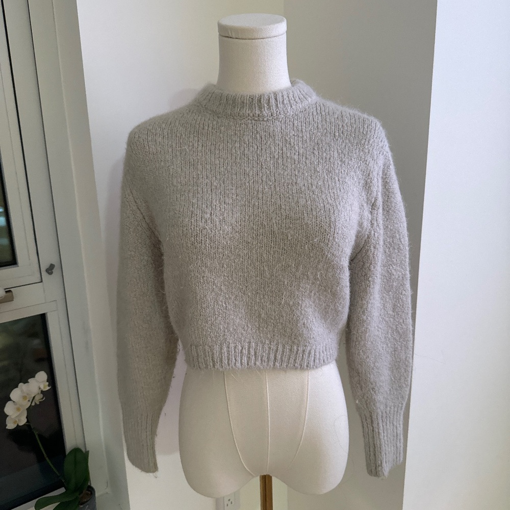 Zara Gray Crew Neck Sweater